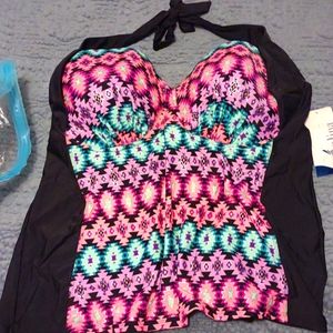 Women's plus size Catalina swim tankini top size 3x built-in bra